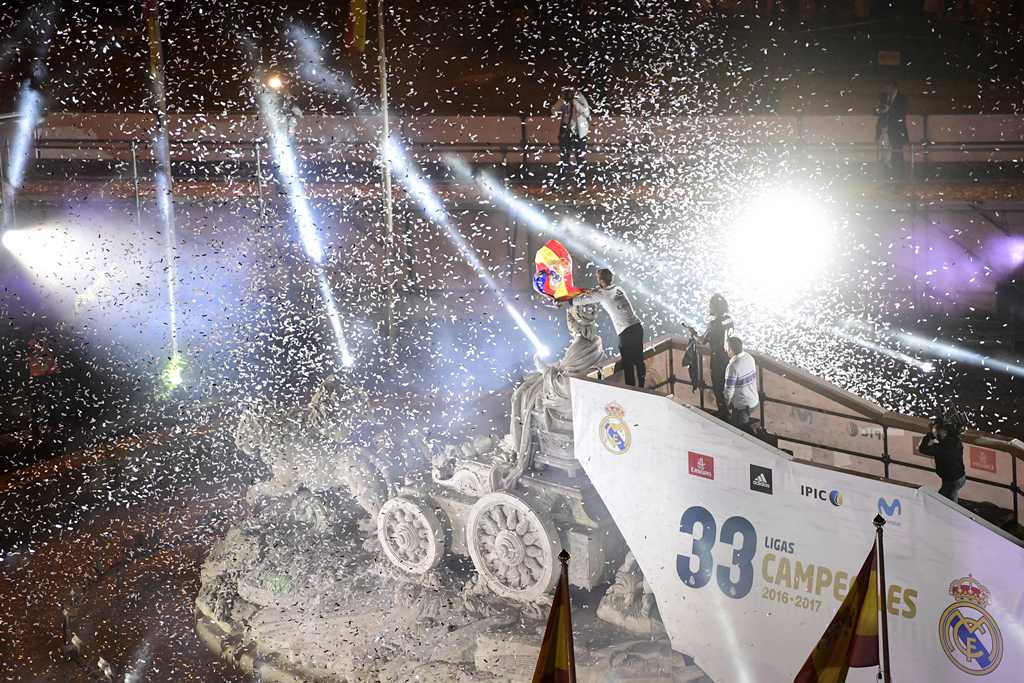 Parade Foto Pesta Real Madrid Merayakan Gelar Juara La Liga