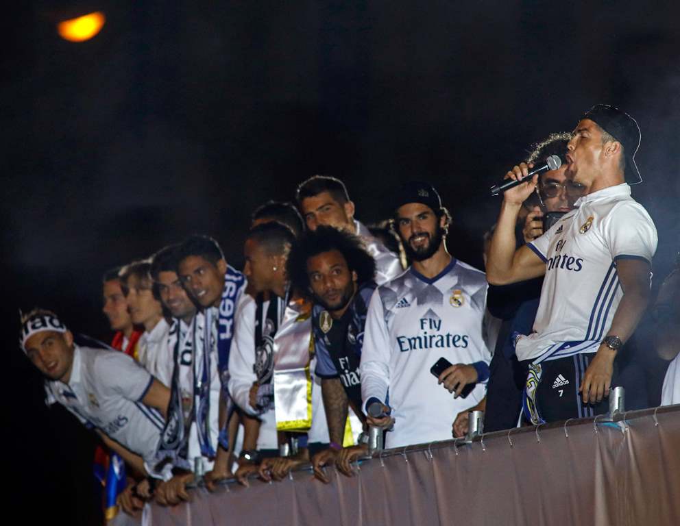 Parade Foto Pesta Real Madrid Merayakan Gelar Juara La Liga