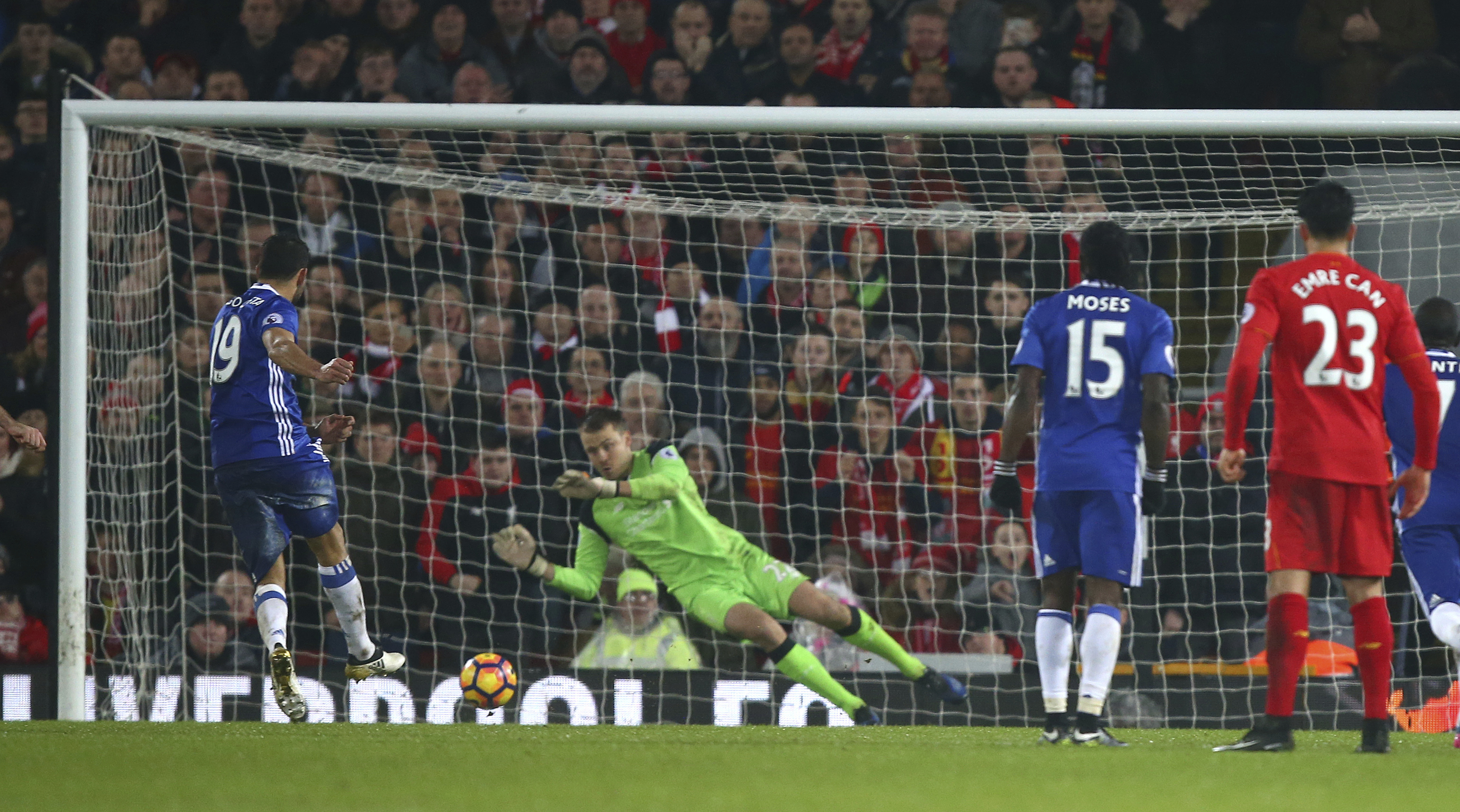 6 Kiper dengan Penyelamatan Penalti Terbanyak Tiga Musim Terakhir