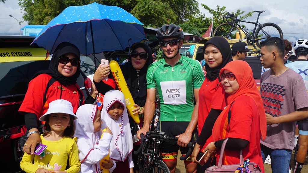 Pembalap Sepeda Jerman Ketagihan Ikut Tour de Singkarak
