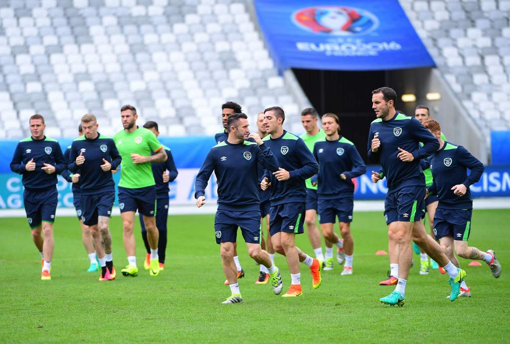 Data yang Mengiringi Italia - Irlandia