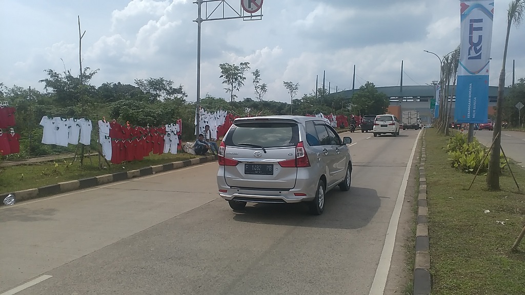 Penjualan <i>Jersey</i> Timnas Sepi Pembeli