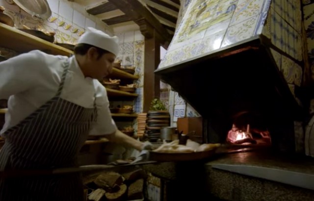 Mengunjungi Restoran Tertua di Dunia