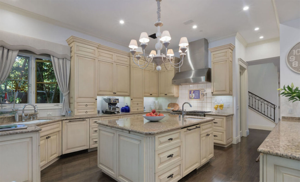Rumah Bekas Britney Spears Dijual Murah
