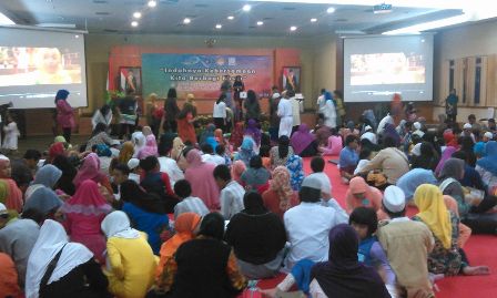 OASE KK Gelar Buka Bersama dengan Ratusan Anak Difabel