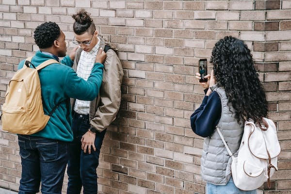 Mengenal Ragam Bullying, Disertai Penyebab dan Cara Mencegah
