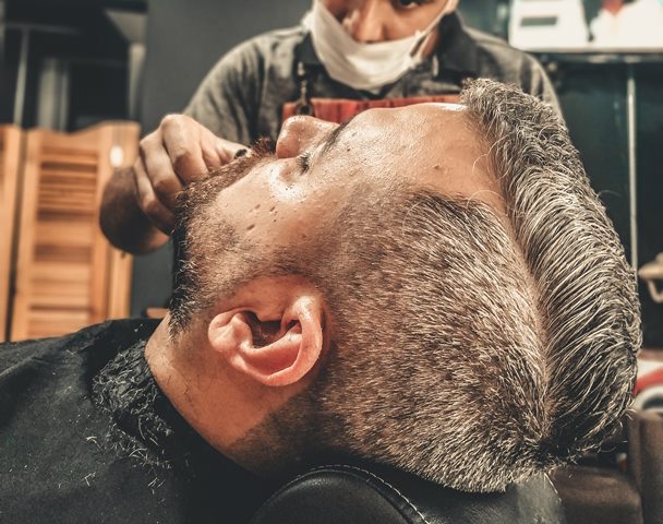 4 Tips Aman Mencabut Bulu Hidung