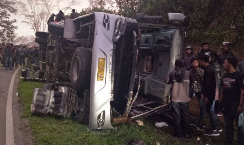 Kisah Karmila yang Selamat dari Kecelakaan Tanjakan Emen