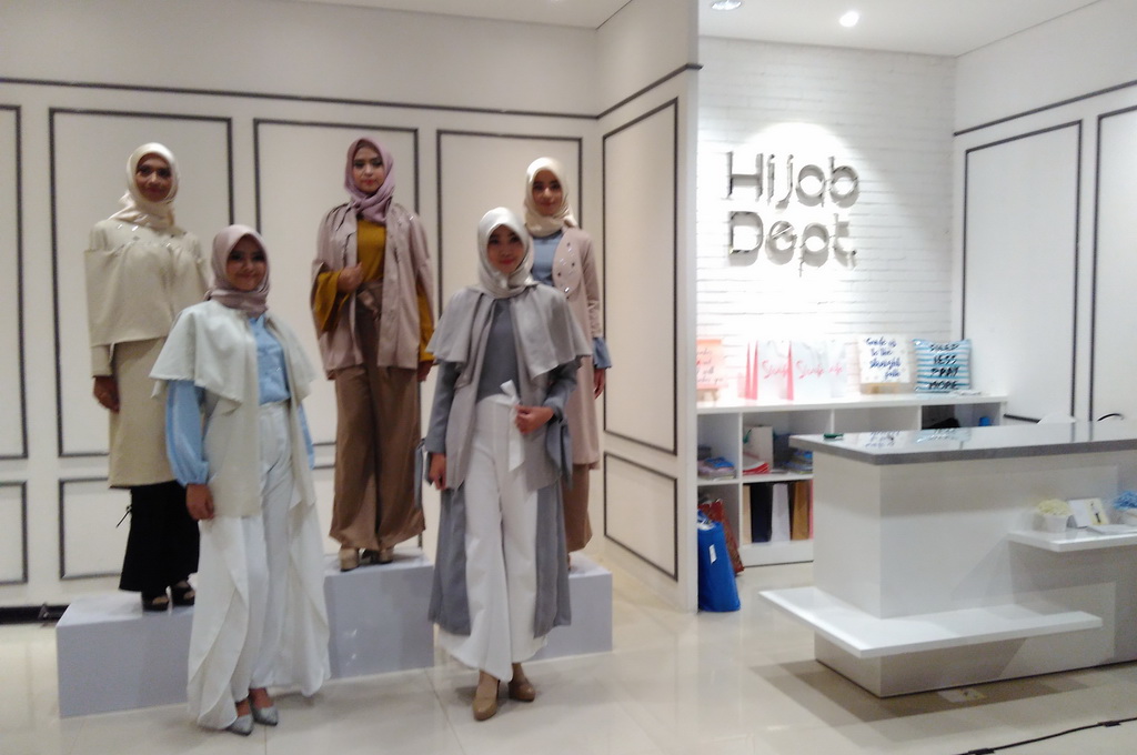 Baju Muslim Khusus Ibu Menyusui