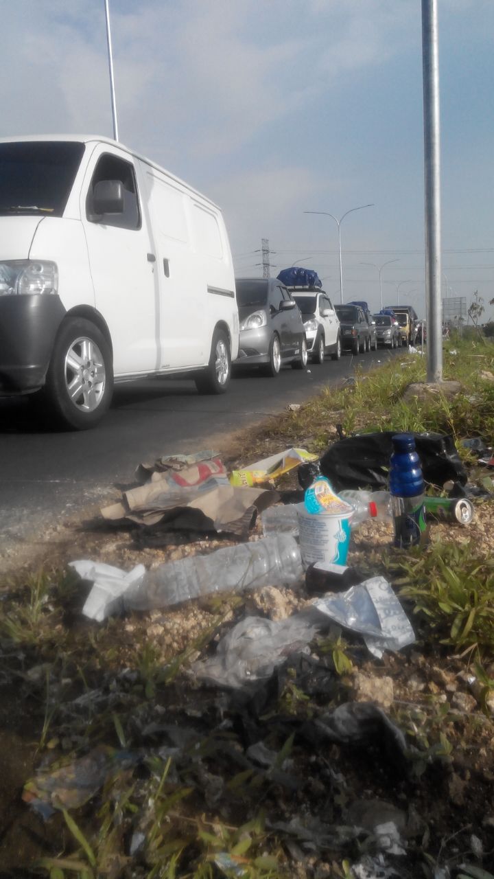 Perlu Kesadaran Pemudik Jaga Kebersihan Tol