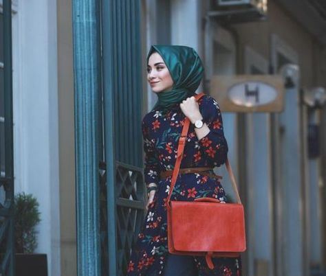 Ini Warna yang Cocok untuk Baju Muslim Saat Pergi ke Pesta