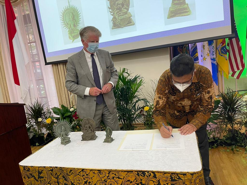 Tiga Artefak Berharga Dikembalikan ke Indonesia oleh Penyelidik New York
