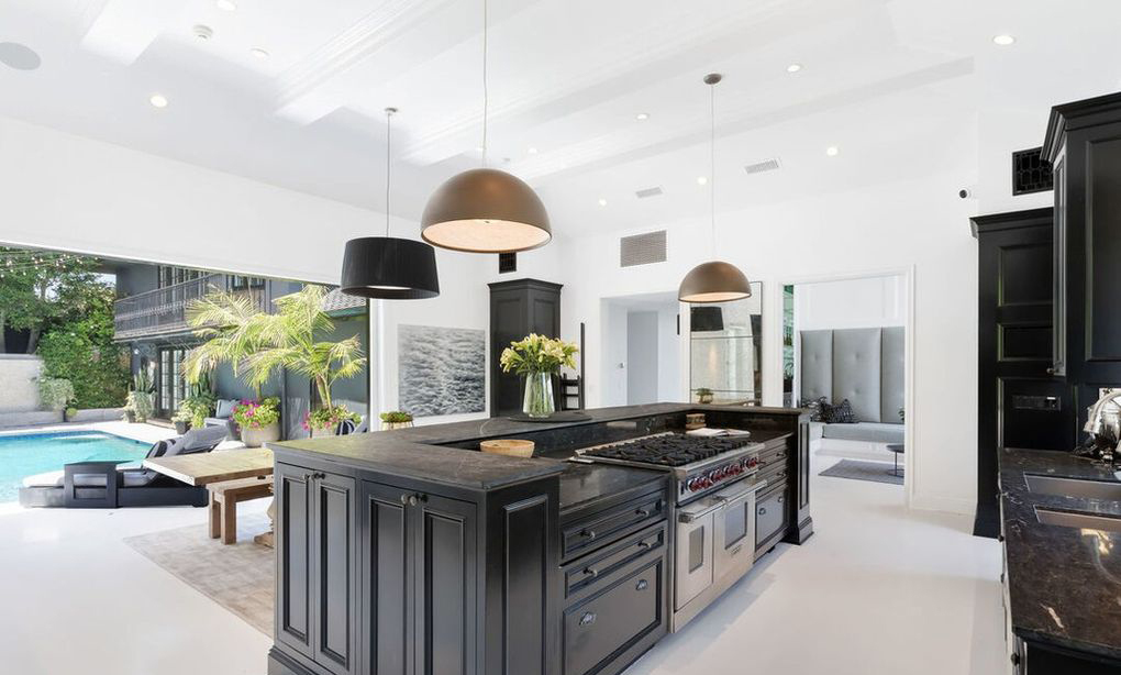 Calvin Harris Jual Rumah Rp75 Miliar