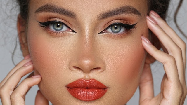 cara mengaplikasi eyeliner