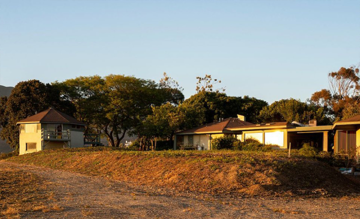 Chris Martin Jual Malibu Playhouse Rp80 Miliar