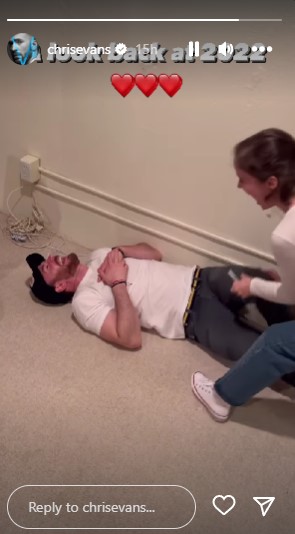 Chris Evans Unggah Video dengan Alba Baptista, Akhirnya <i>Go Public</i>?