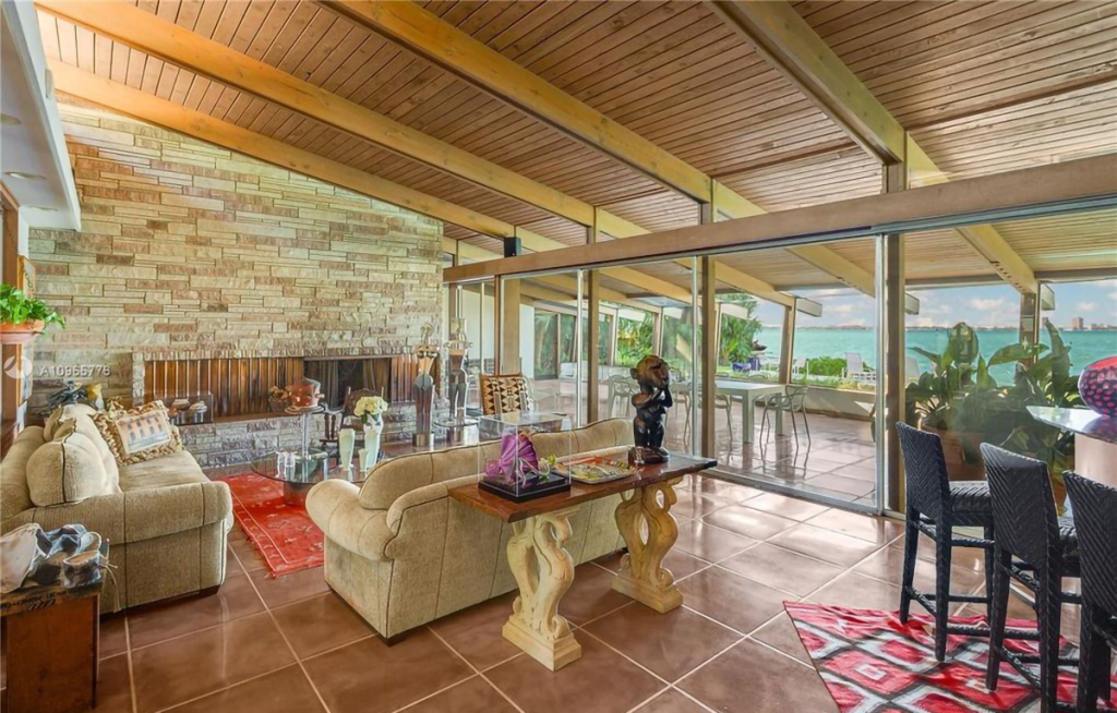 Cindy Crawford Beli Rumah Pantai Rp133 Miliar