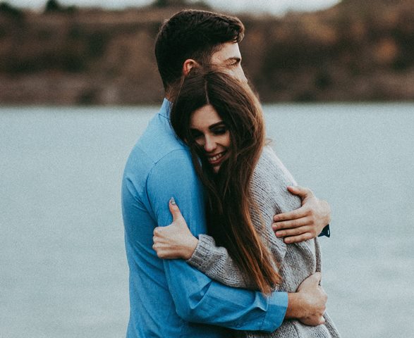 Perbedaan Infatuasi dengan Cinta Sesungguhnya