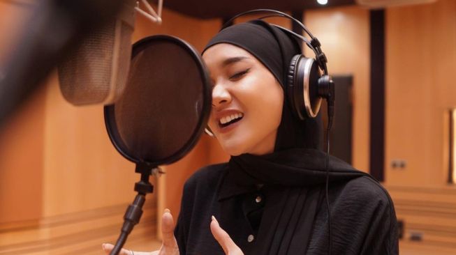 Respons Cita Citata Ketika Netizen Minta Foto Tanpa Hijab Dihapus