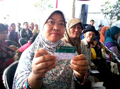 Jokowi Menghindari Gunakan KIS