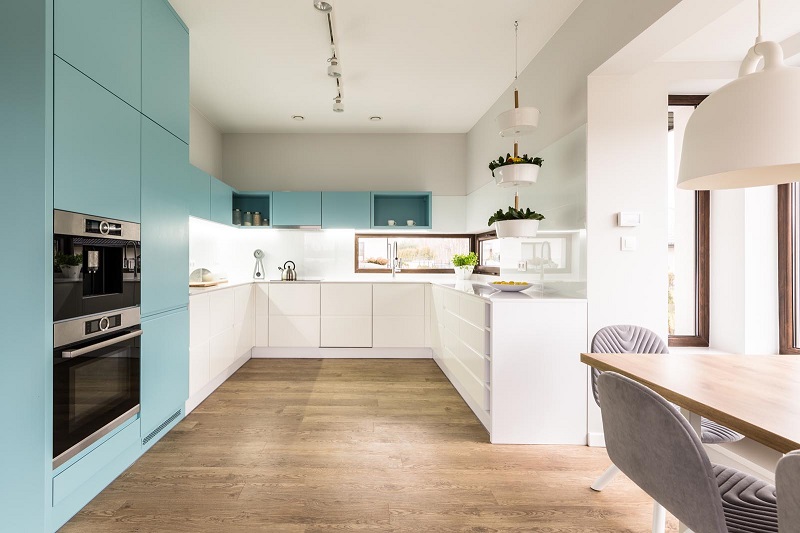 7 Cara Membersihkan <i>Backsplash</i> sesuai dengan Jenisnya