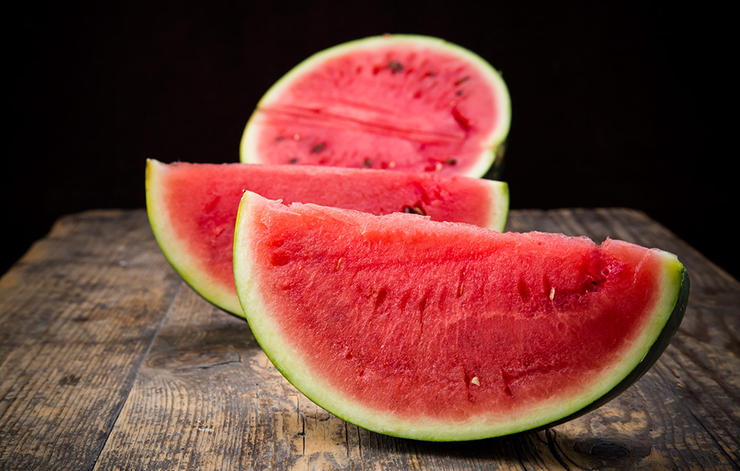 Mengatasi Perut Kembung dengan Tomat dan Mentimun