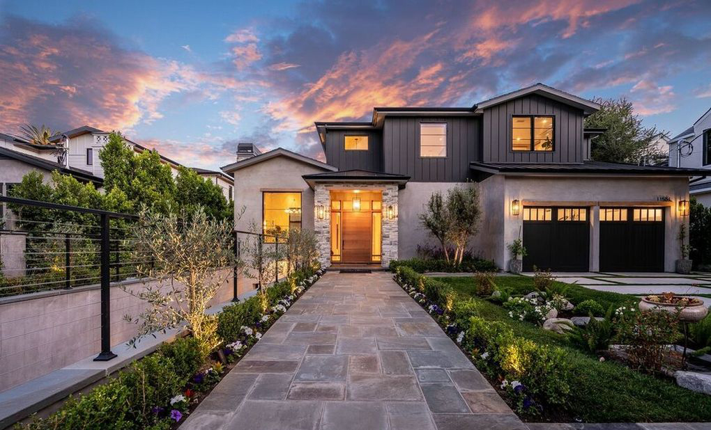 Demi Lovato Beli Rumah Baru Seharga Rp103 Miliar