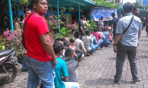 Puluhan Orang Diduga Preman Diciduk dari Kampus Trisakti