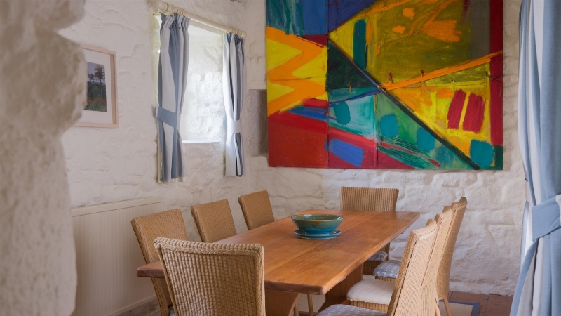 Dolphin House, Rumah Berlibur Keluarga Inggris