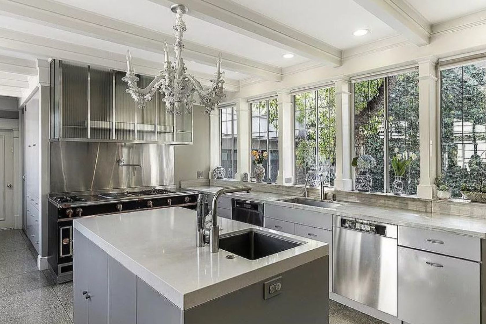 Rumah Legenda Hollywood Dijual Rp206 Miliar