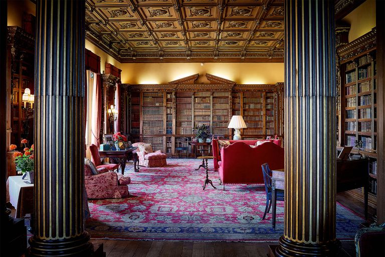Sensasi Menginap di Kastil Serial Downton Abbey