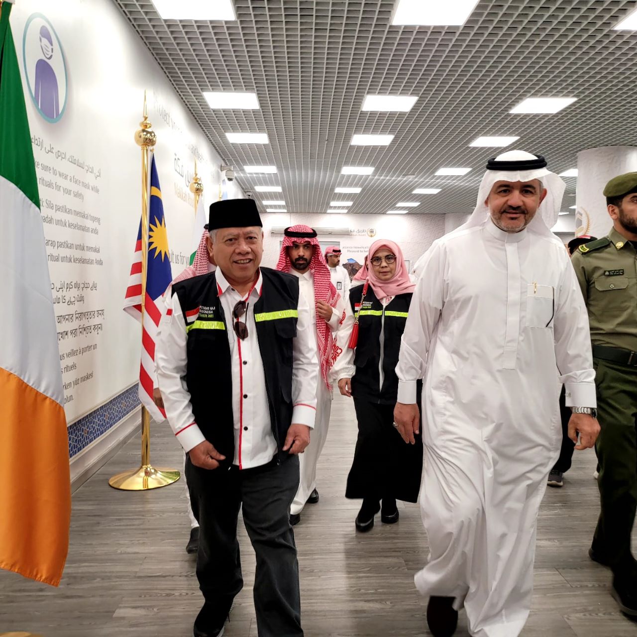 Selamat! Jemaah Haji Indonesia Kloter Pertama Tiba Arab Saudi