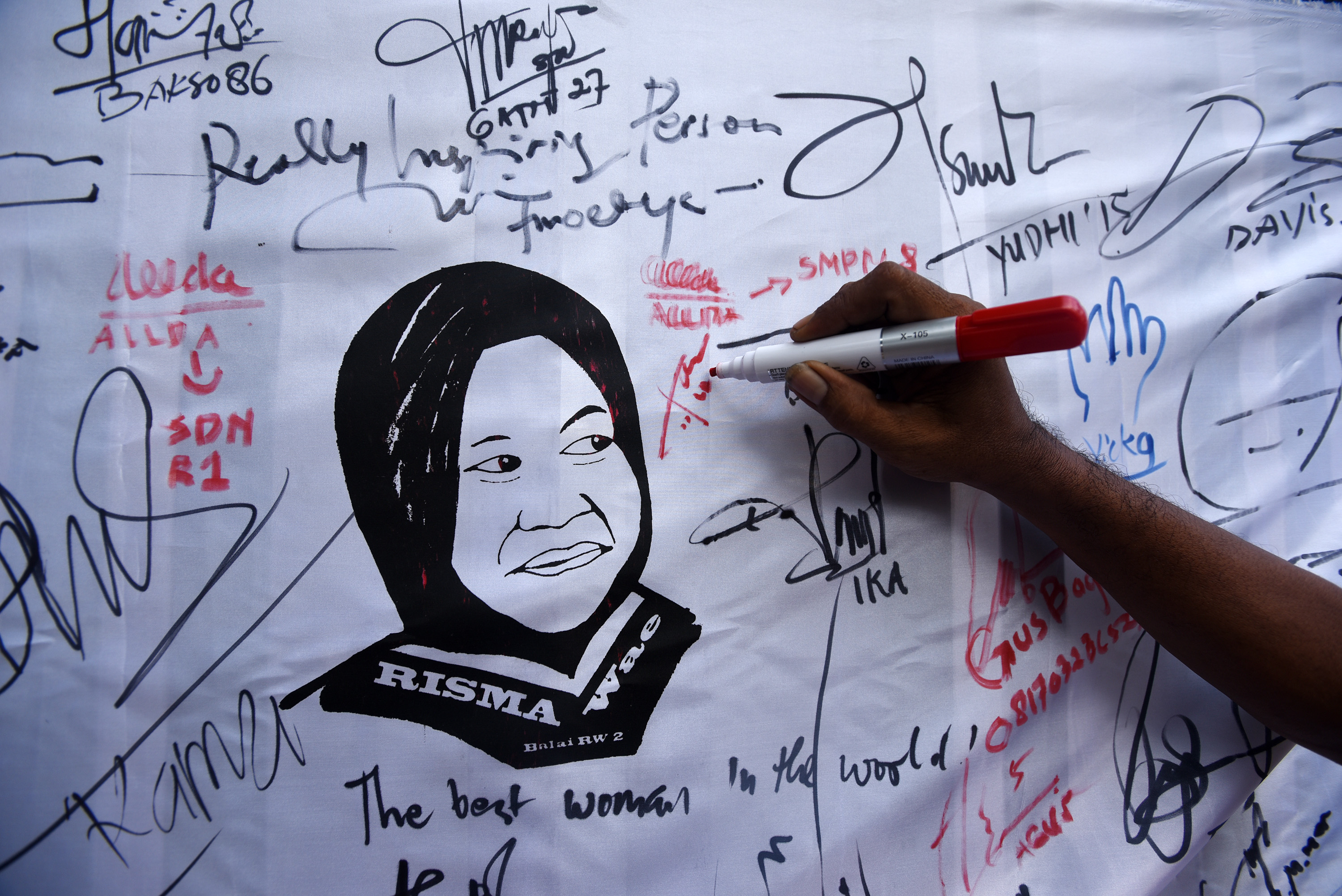 Poster Risma for DKI 1 Lahir karena PDIP Belum Punya Kandidat Kuat