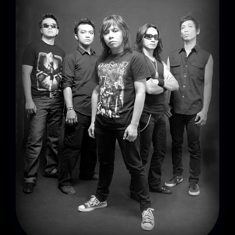 Eet Sjahranie, atas Nama Musik Rock