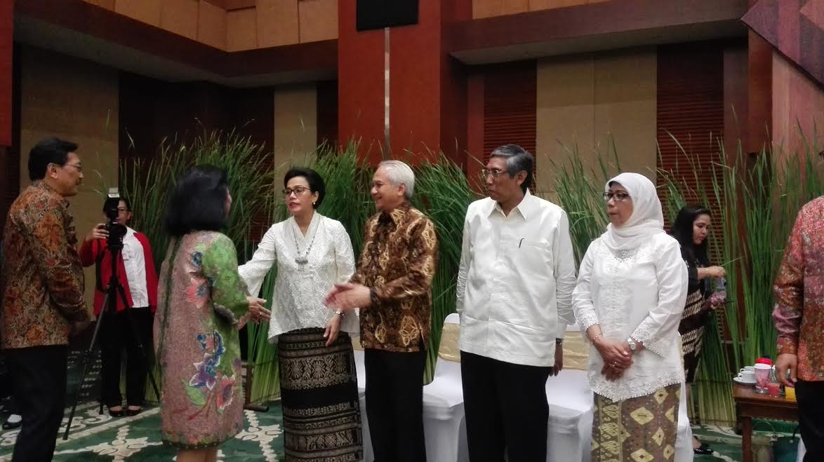Menkeu Terima Ribuan Tamu di Halalbihalal