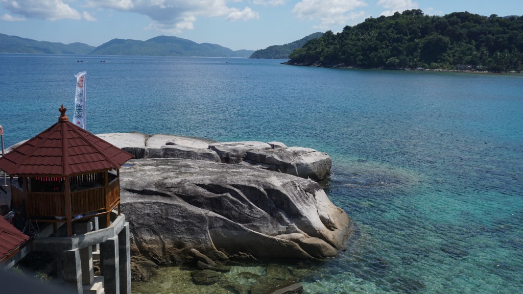 Batu Lepe, Ikon Wisata Baru di Perbatasan Laut Cina Selatan