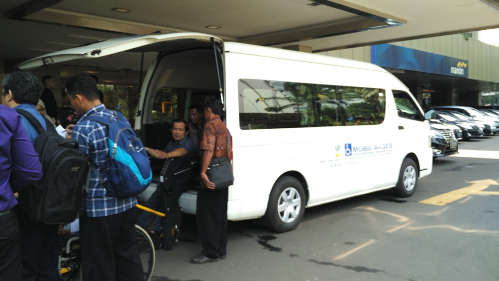 BSM Berangkatkan 50 Penyandang Disabilitas Mudik
