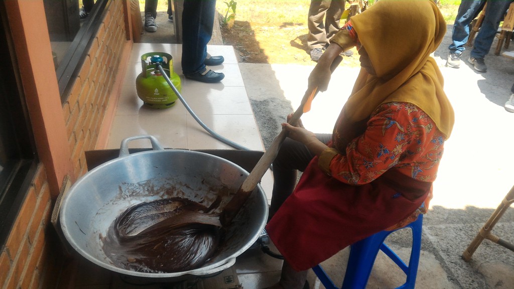 Mencicip Manisnya Cokelat Asli Gunung Kidul
