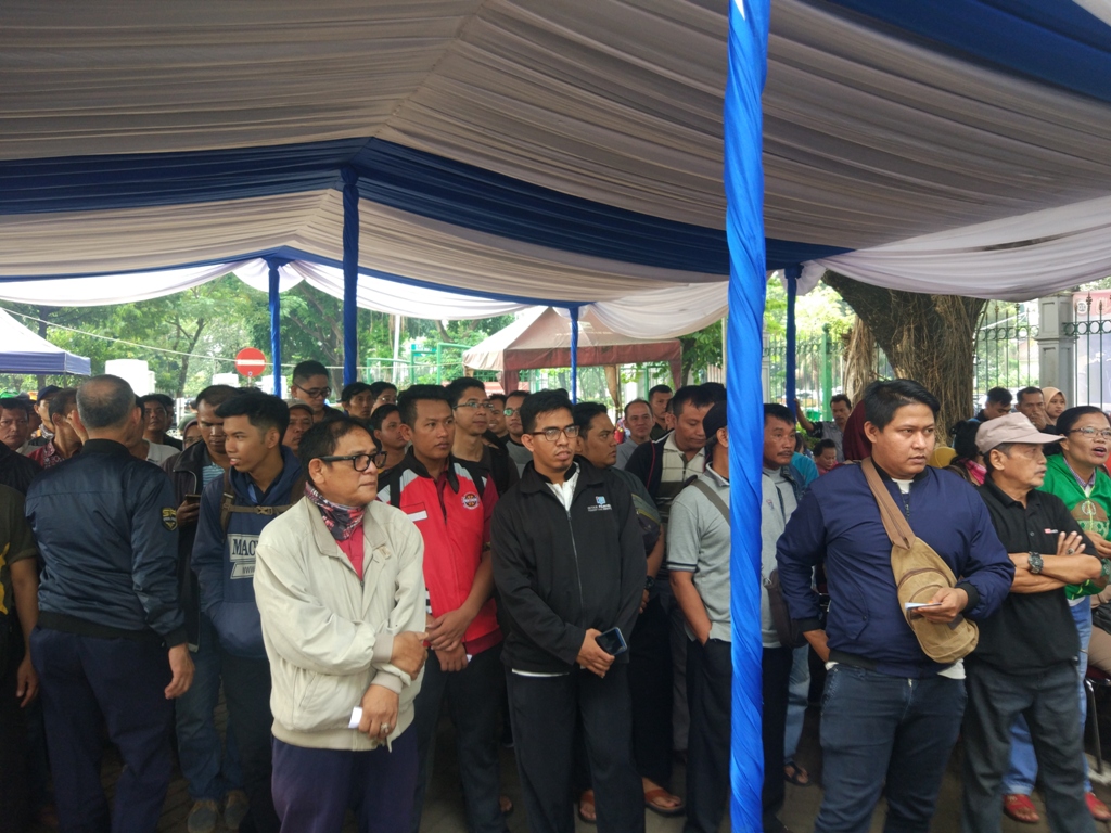 Masyarakat Mulai Padati Tempat Penukaran Uang di IRTI Monas