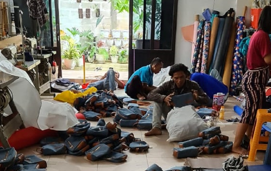Menjahit Harapan di Masa Pandemi Berkepanjangan