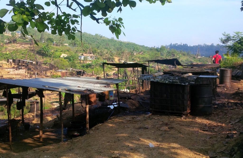 <i>Gowes</i> Santai Dirut Pertamina ke Sumur Minyak Berusia 100 Tahun