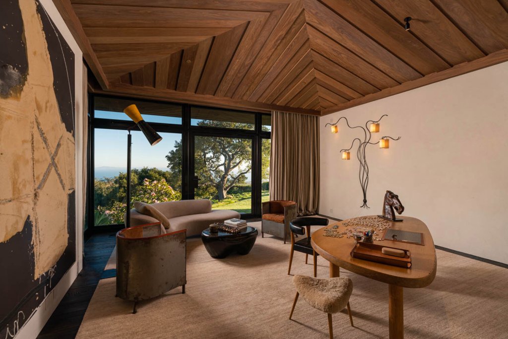 Ellen DeGeneres Jual Rumah Bergaya Bali Seharga Rp591 Miliar