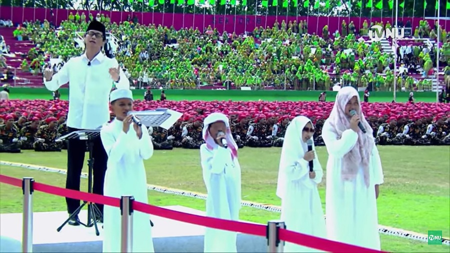 Lirik Salawat Asyghil yang Dilantunkan Azzam Nur Mu’jizat di Puncak 1 Abad NU