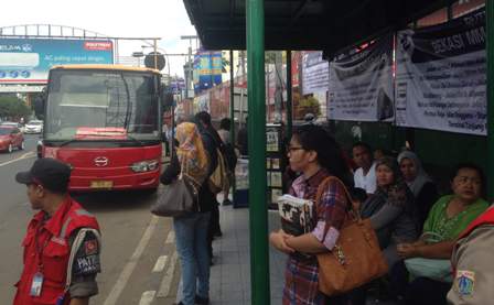 Ini Alasan Warga Bekasi Enggan Gunakan TransJakarta