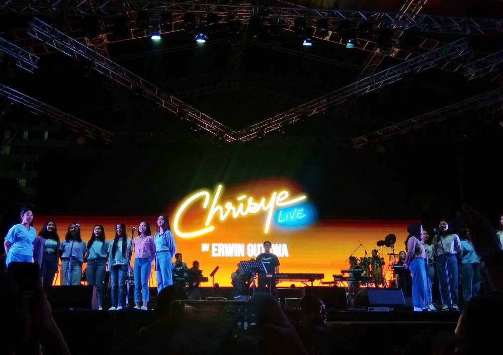 Tangis Erwin Gutawa Bawakan Lagu Baru untuk Chrisye