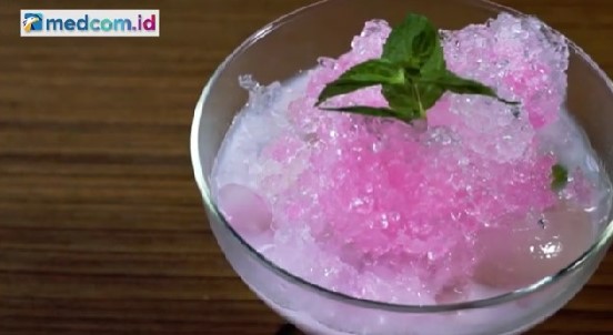 Es kopyor sebagai menu buka puasa. Foto: Youtube Medcom.id