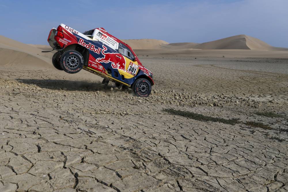 Pakai Toyota, Al-Attiyah Tetap Kompetitif di Dakar Rally