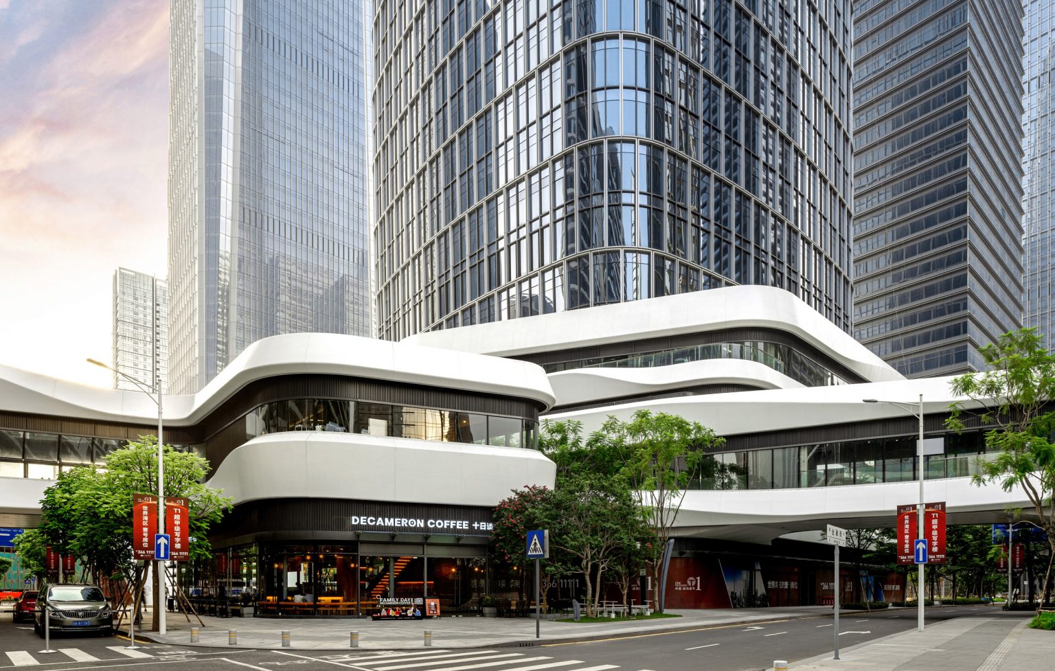 One Excellence, 5 Gedung Pencakar Langit yang Saling Terhubung