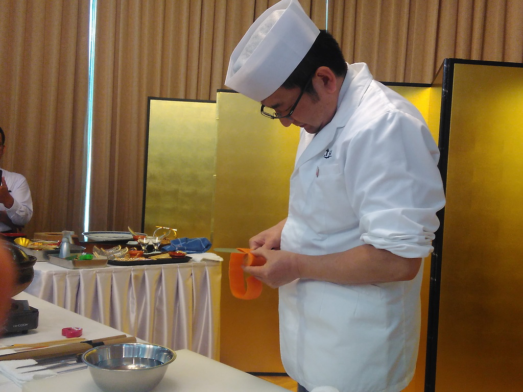 Membuat Garnish Minimalis ala Jepang
