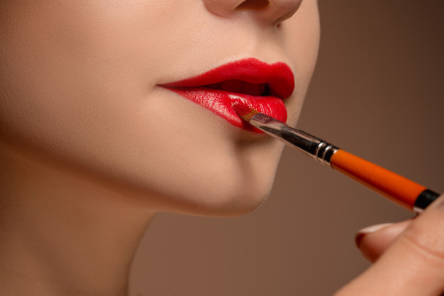 Beauty Lovers, Ini 4 Fungsi Lain Lip Liner yang Wajib Diketahui